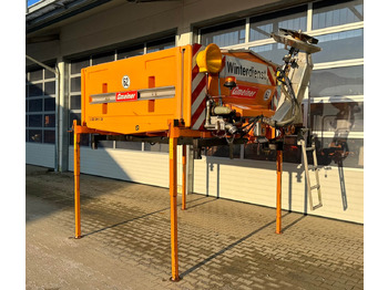 Epandeur de sable UNIMOG