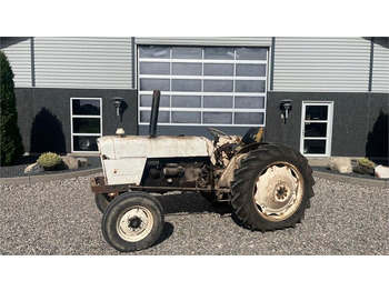 Tracteur agricole DAVID BROWN