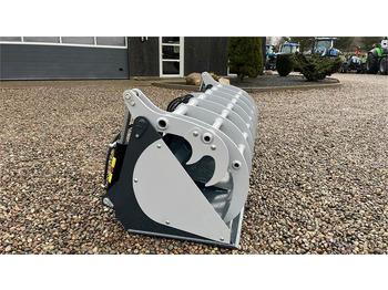 Godet pour chargeur Limas MultiMax 2,4M Skårne Tænder Euro beslag: photos 2 Godet pour chargeur Limas MultiMax 2,4M Skårne Tænder Euro beslag: photos 2