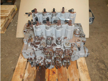 Valve hydraulique HITACHI