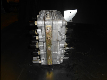 Valve hydraulique pour Engins de chantier Hitachi 4645278: photos 2