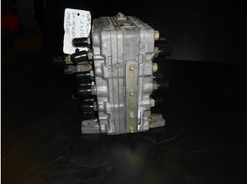 Valve hydraulique pour Engins de chantier Hitachi 4645278: photos 4