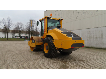 Compacteur à pieds de mouton/ Monocylindre Volvo SD 135 B: photos 4 Compacteur à pieds de mouton/ Monocylindre Volvo SD 135 B: photos 4