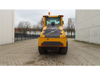 Compacteur à pieds de mouton/ Monocylindre Volvo SD 135 B: photos 3 Compacteur à pieds de mouton/ Monocylindre Volvo SD 135 B: photos 3