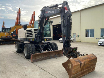 Pelle sur pneus TEREX