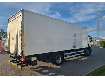 Camion frigorifique Scania P400: photos 4