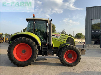 Tracteur agricole CLAAS Axion