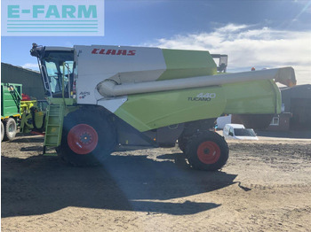 Moissonneuse-batteuse CLAAS Tucano