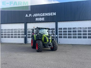 Tracteur agricole CLAAS Arion 550