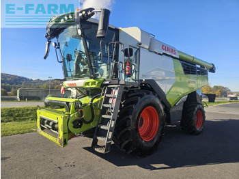 Moissonneuse-batteuse CLAAS Lexion 750