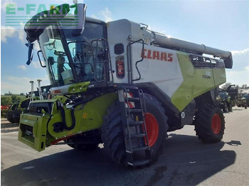 Moissonneuse-batteuse CLAAS