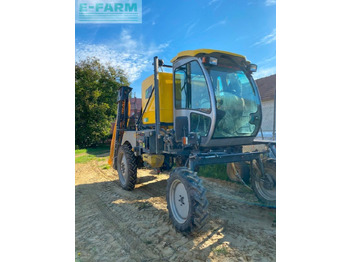 Pulvérisateur traîné