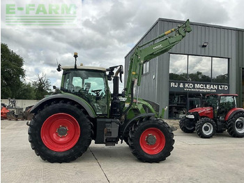 Tracteur agricole FENDT 724 Vario