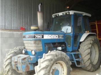 Tracteur agricole Ford 7910