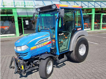 Tracteur agricole ISEKI