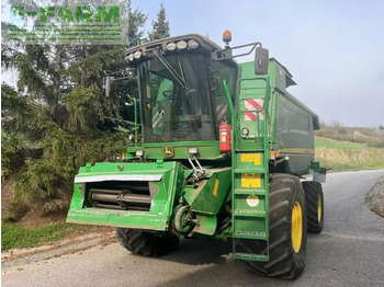 Moissonneuse-batteuse JOHN DEERE T560