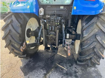 Tracteur agricole New Holland t5.95: photos 5