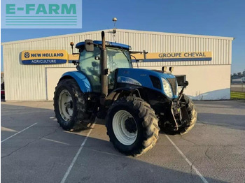 Tracteur agricole NEW HOLLAND T7000