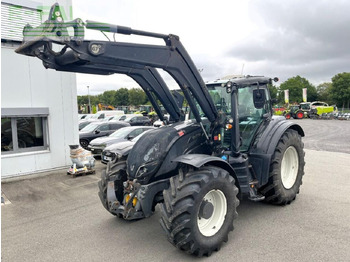 Tracteur agricole VALTRA T194