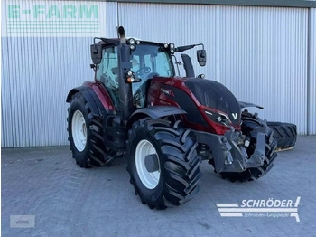 Tracteur agricole VALTRA T254