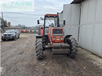 Tracteur agricole ZETOR