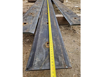 Godet neuf Big Hardox Schürfleiste 240 cm: photos 2