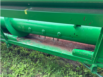 Moissonneuse-batteuse John Deere 630R mit Sonnenblumenvorsatz: photos 4
