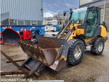 Chargeuse CHARGEUSE VOLVO L25B-P 2008 6200 HEURES: photos 4