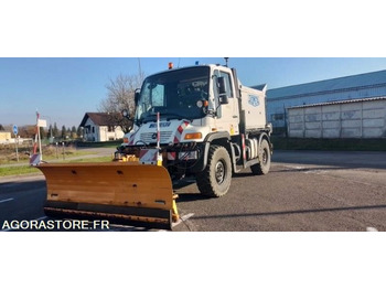 Mercedes UNIMOG U300 2011 24300 kms avec lame de déneigement + saleuse en leasing occasion Mercedes UNIMOG U300 2011 24300 kms avec lame de déneigement + saleuse: photos 2