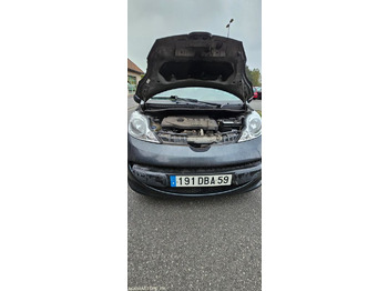Voiture PEUGEOT