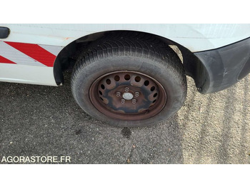 Fourgonnette Renault Kangoo - 2011 - 130342kms - BF372BJ: photos 5 Fourgonnette Renault Kangoo - 2011 - 130342kms - BF372BJ: photos 5