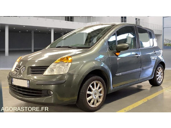 Voiture RENAULT