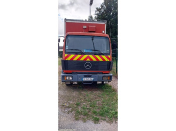 Camion MERCEDES-BENZ