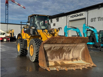 Chargeuse sur pneus CATERPILLAR 966M