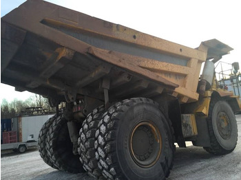 Tombereau rigide Komatsu HD 605-5: photos 5 Tombereau rigide Komatsu HD 605-5: photos 5