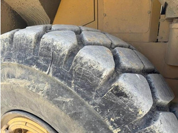 Chargeuse sur pneus Komatsu WA 470-3H: photos 3