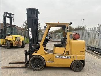 Chariot élévateur CATERPILLAR GC