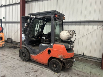 Chariot élévateur à gaz Toyota 02-8FGF25: photos 3