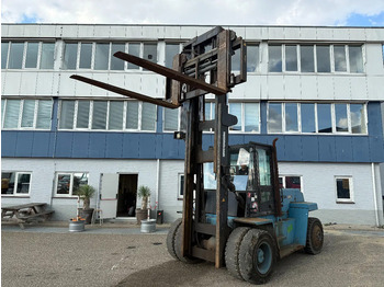 Chariot élévateur à gaz HYSTER