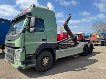 Camion ampliroll VOLVO FM 410