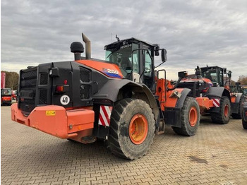 Chargeuse sur pneus HITACHI ZW250