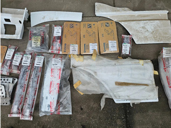 Pièces de rechange pour Camion Covind Mercedes body part lot: photos 2