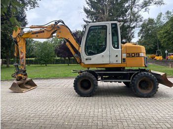 Pelle sur pneus LIEBHERR