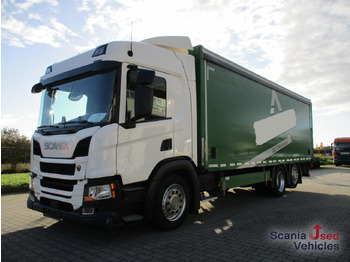 Camion pour le transport de boissons SCANIA P 320