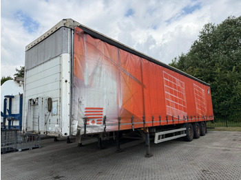 Camion à rideaux coulissants