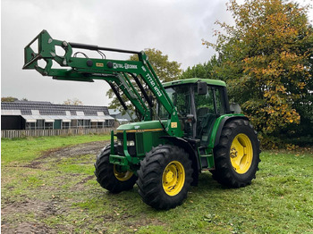 Tracteur agricole JOHN DEERE 6400