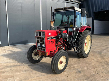 Tracteur agricole