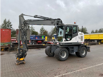 Pelle sur pneus KOMATSU PW148-10