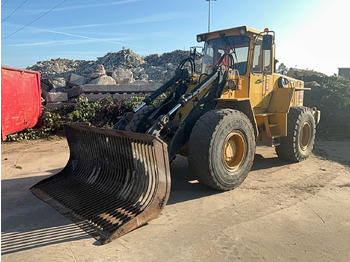 Chargeuse sur pneus VOLVO L90