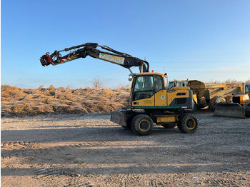 Pelle sur pneus VOLVO EW140D